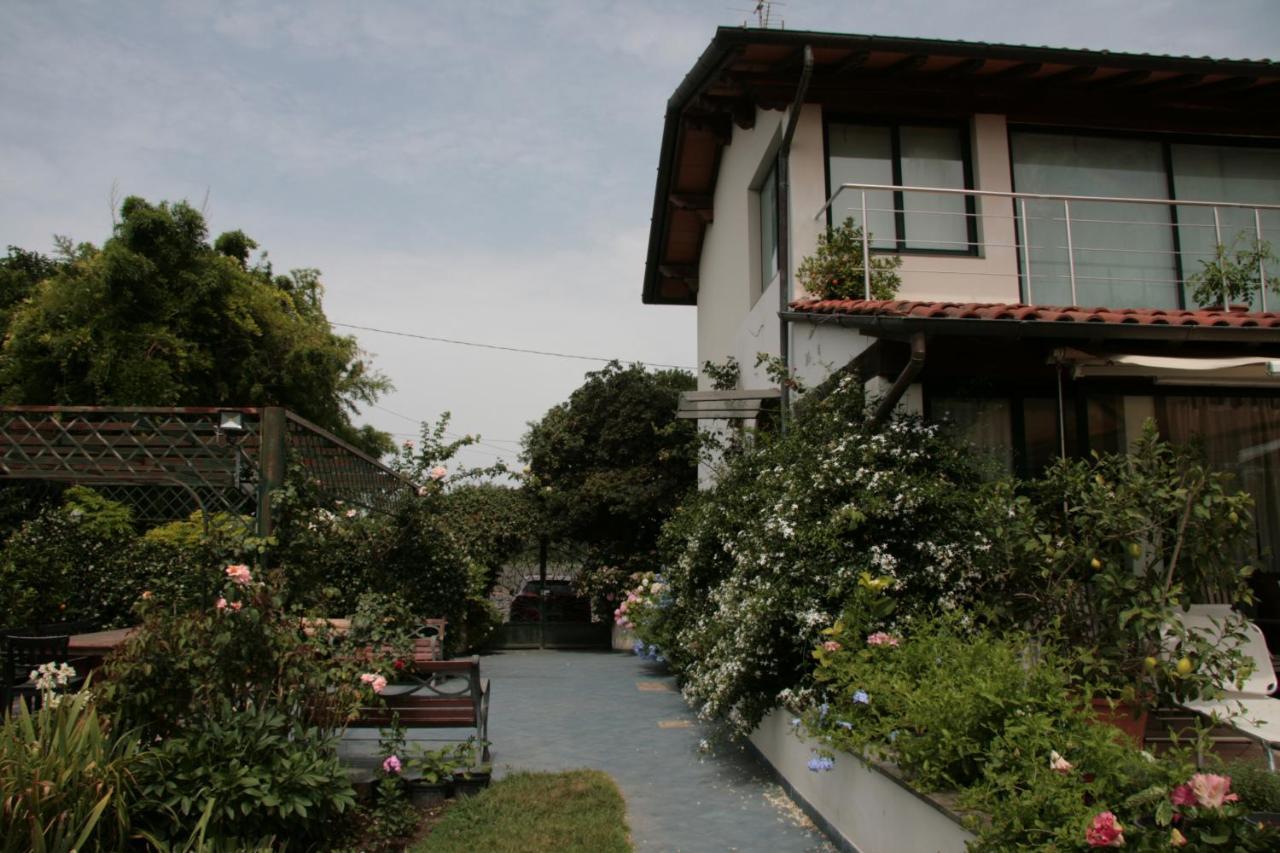 B&B - Villa Arzilla Tonfano Esterno foto